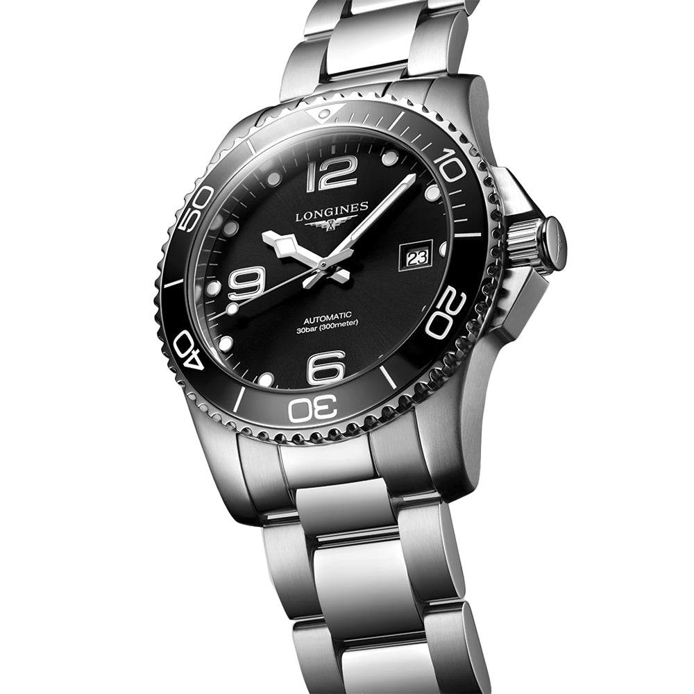 HydroConquest 41mm - Black on Bracelet