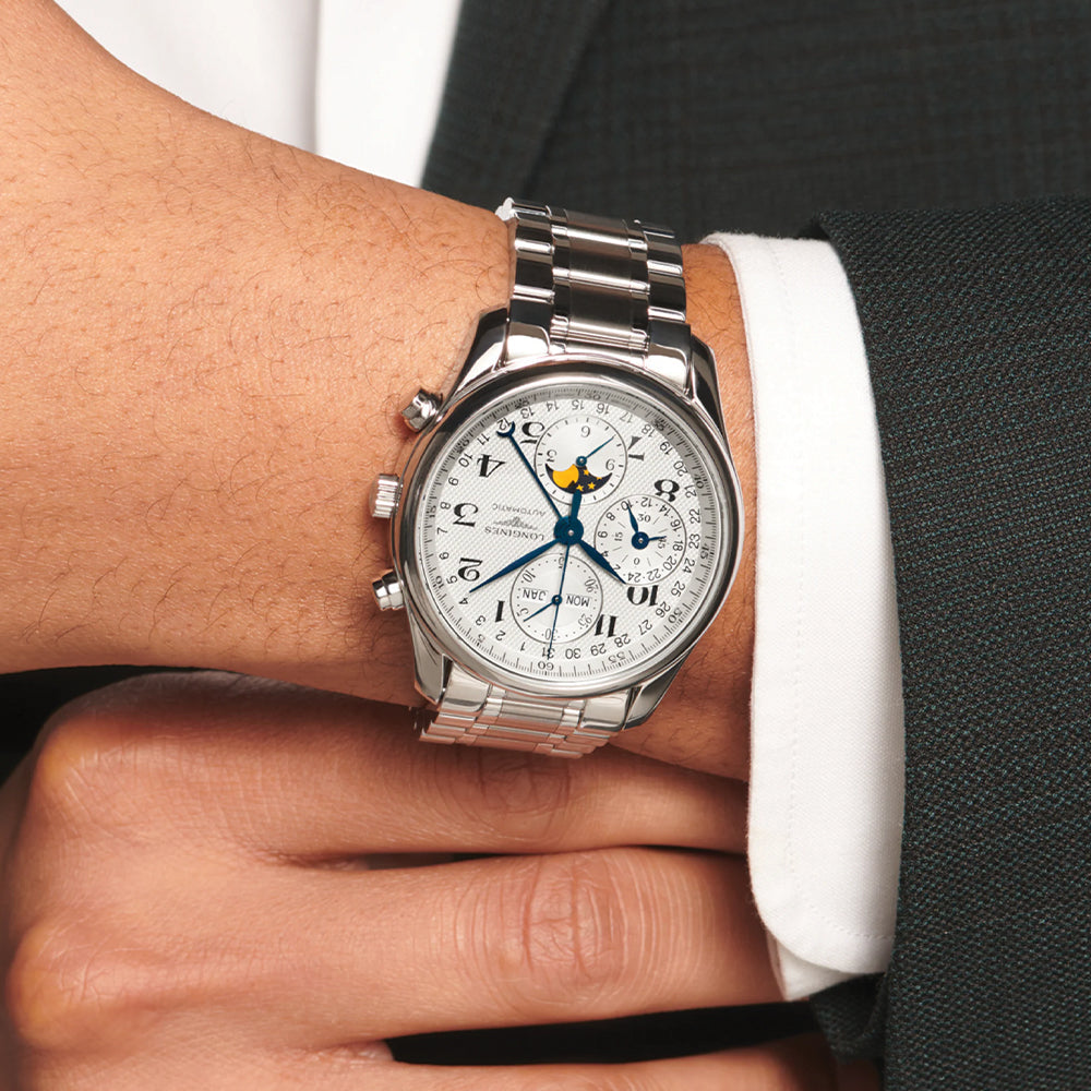 Master Collection Chronograph Moonphase 40mm - Silver on Bracelet