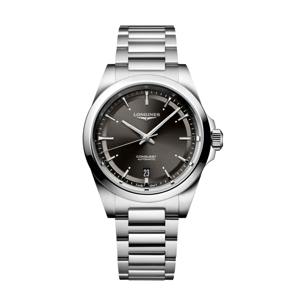 Conquest 38mm - Black on Bracelet